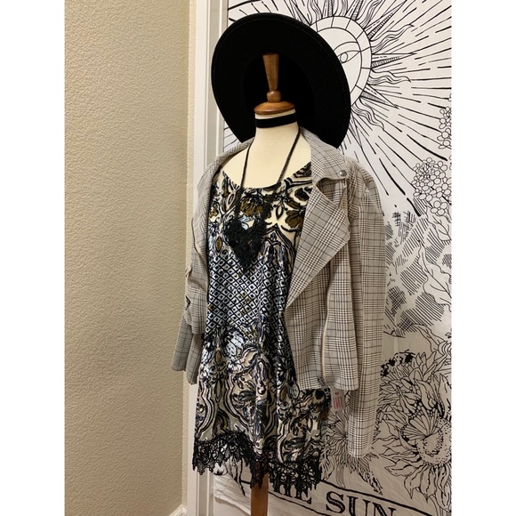 🌈 Gorgeous velvet lace boho top - Picture 10 of 11